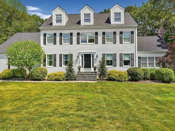 25 Howe St, Medway, MA 02053