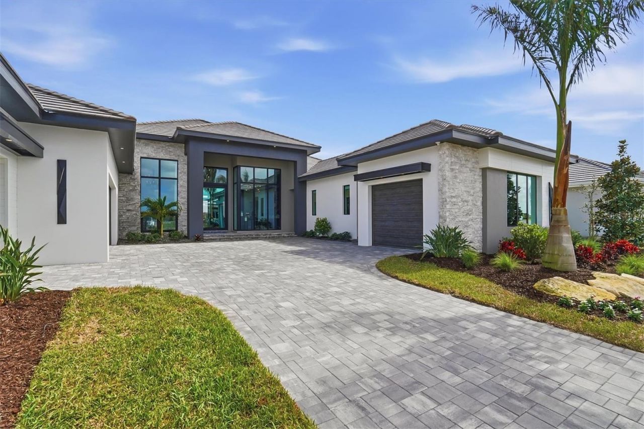 262 Crystal Waters Drive, Sarasota, FL 34240 Photo