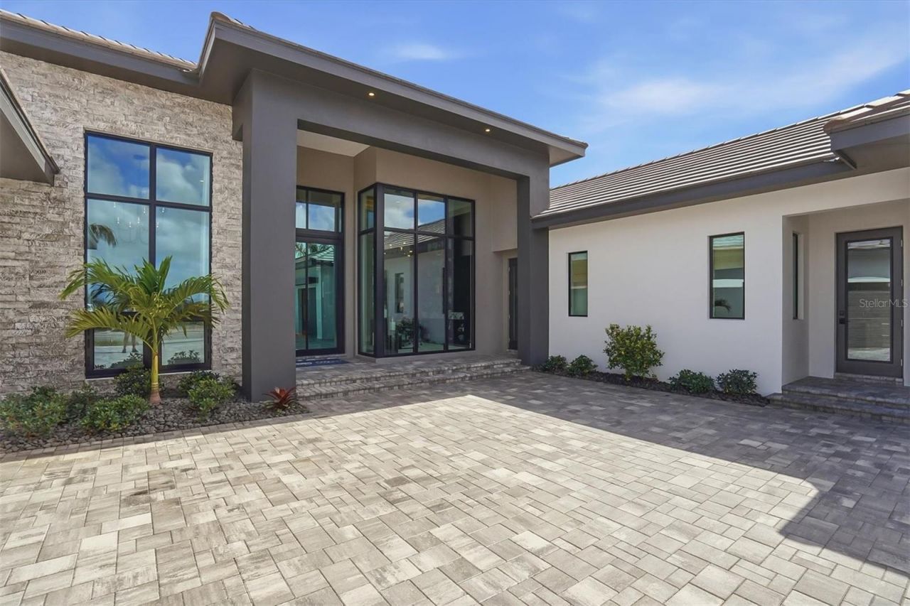 262 Crystal Waters Drive, Sarasota, FL 34240 Photo