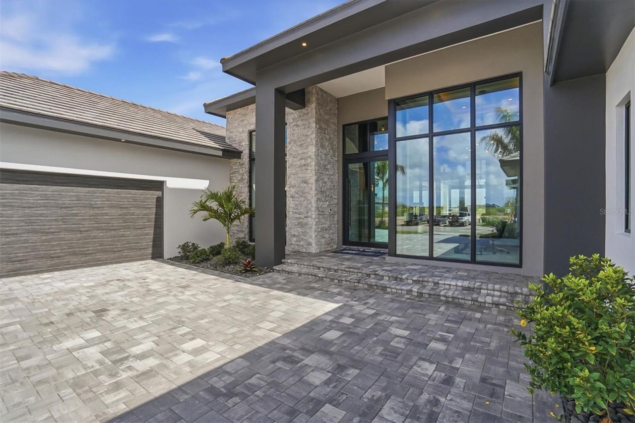 262 Crystal Waters Drive, Sarasota, FL 34240 Photo