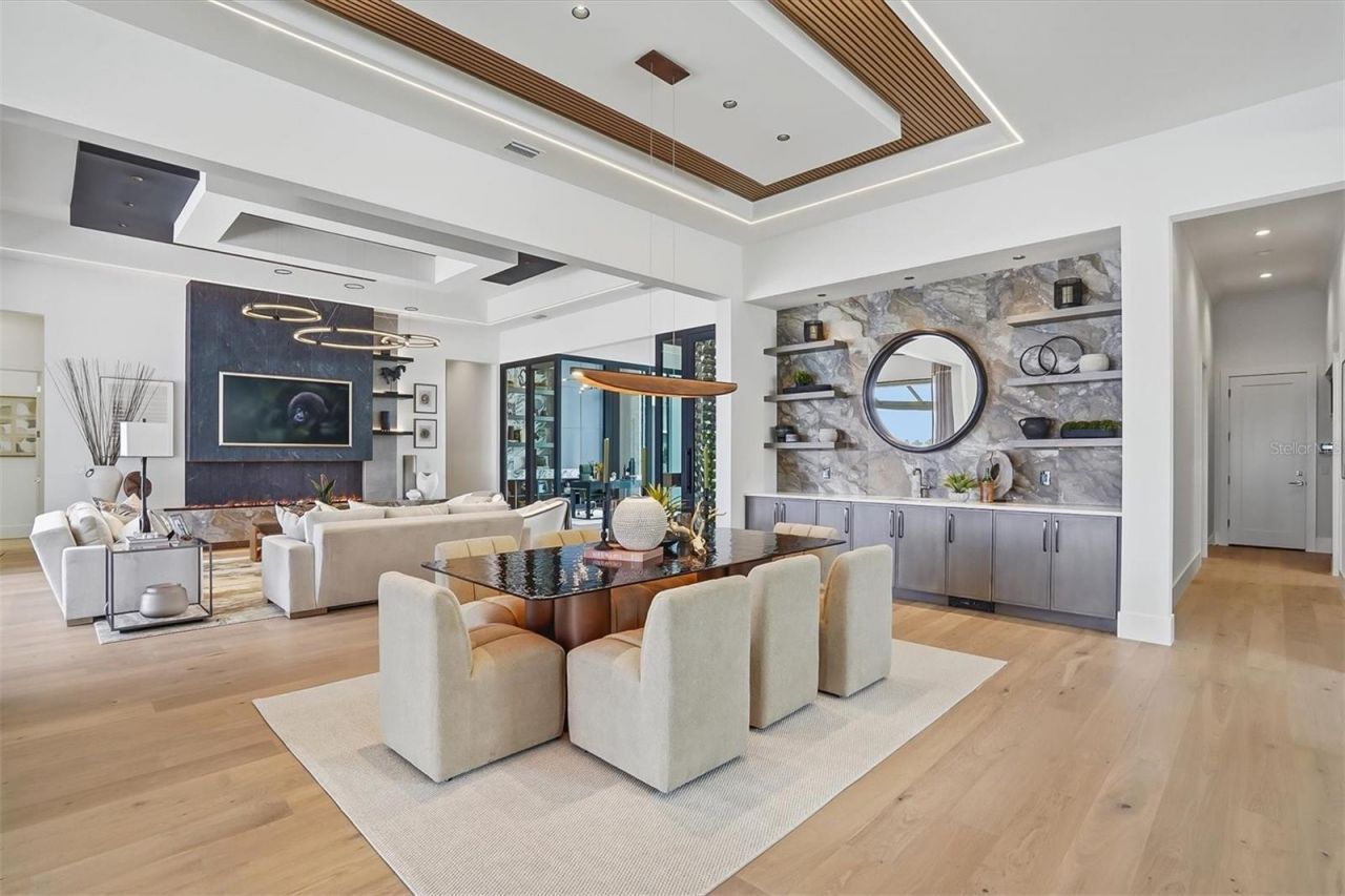 262 Crystal Waters Drive, Sarasota, FL 34240 Photo