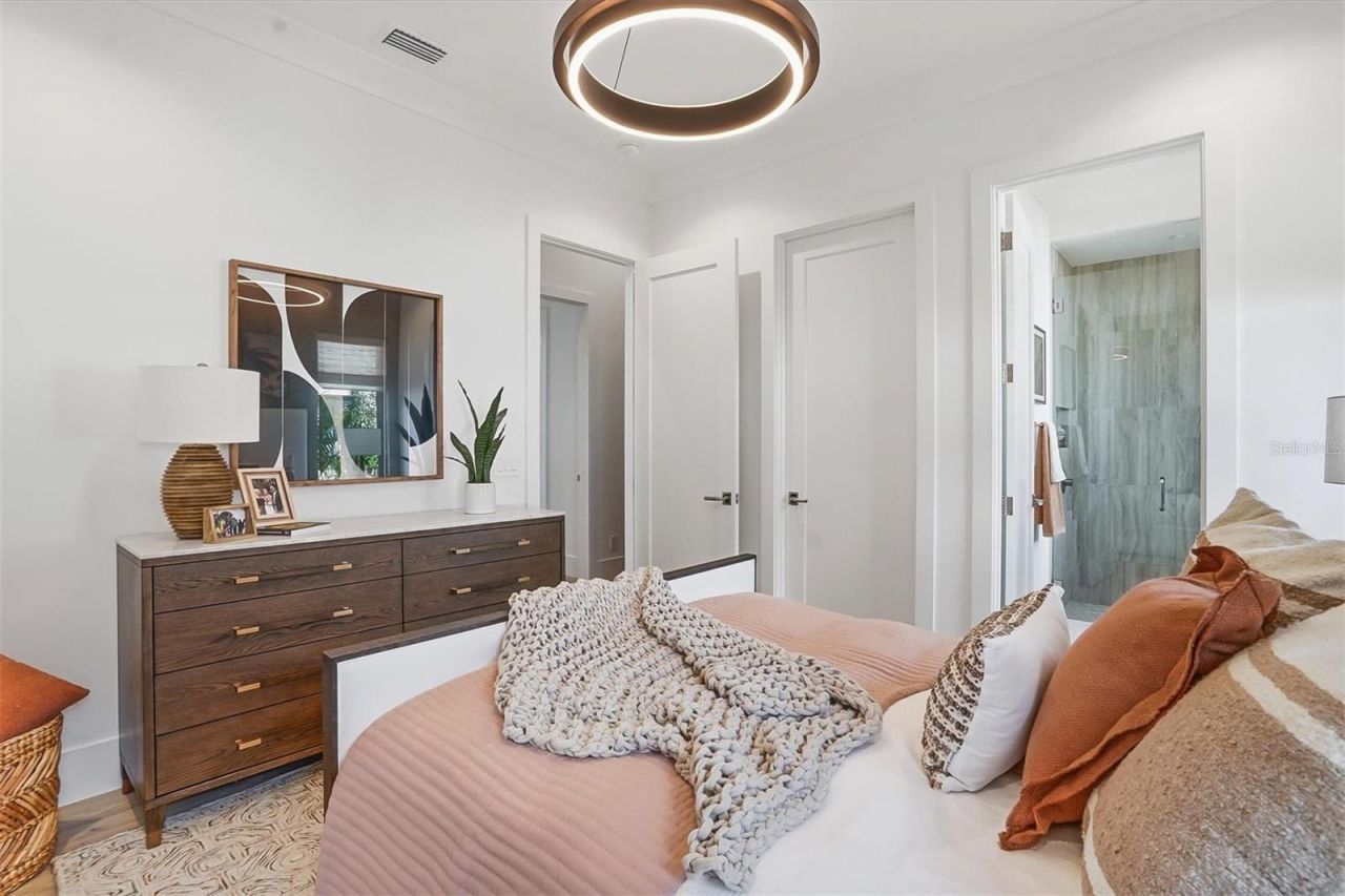 262 Crystal Waters Drive, Sarasota, FL 34240 Photo