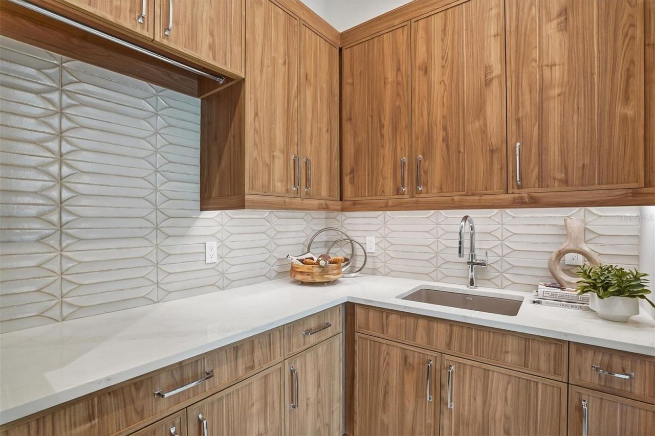 262 Crystal Waters Drive, Sarasota, FL 34240 Photo