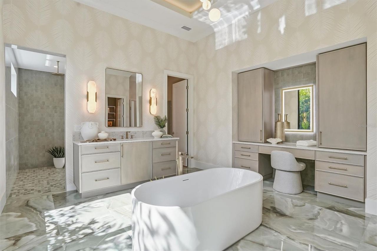 262 Crystal Waters Drive, Sarasota, FL 34240 Photo