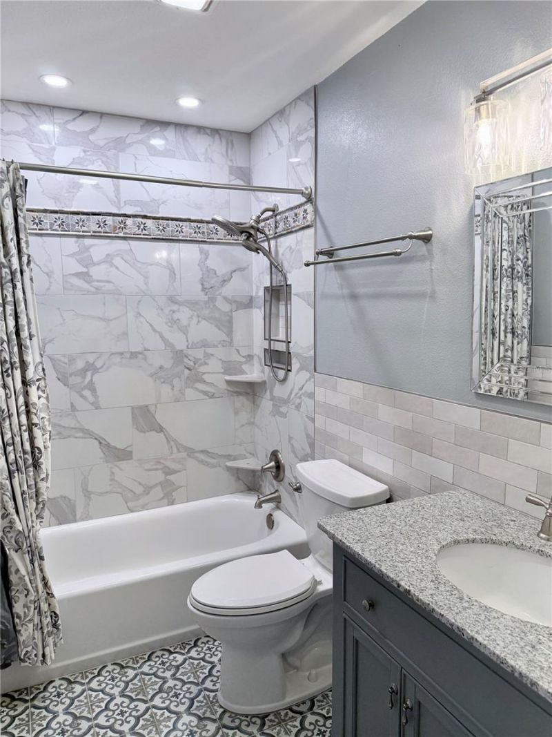 5075 Starfish Drive Se, Unit B, Saint Petersburg, FL 33705 Photo
