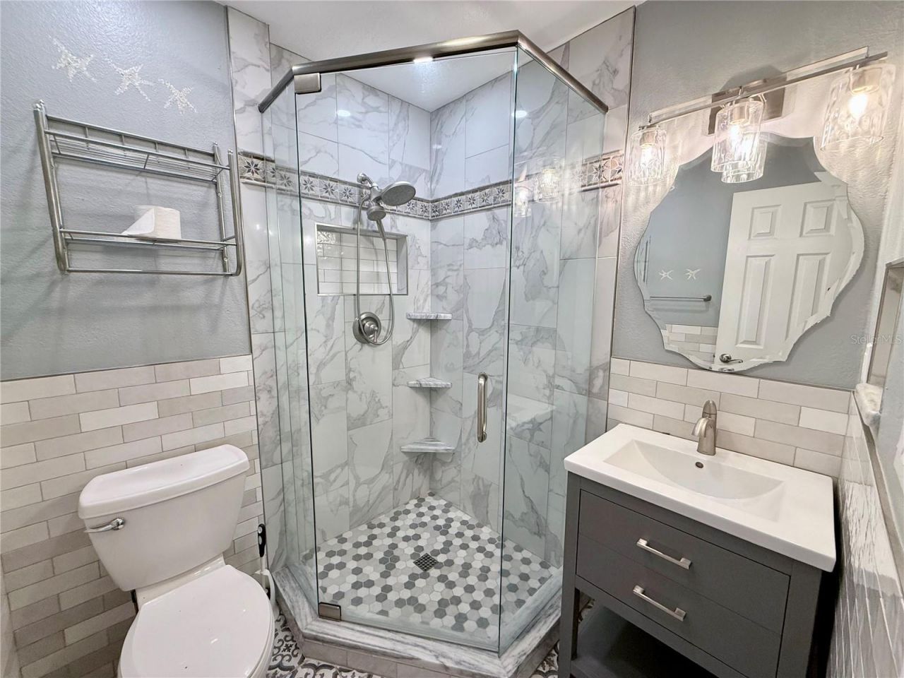 5075 Starfish Drive Se, Unit B, Saint Petersburg, FL 33705 Photo