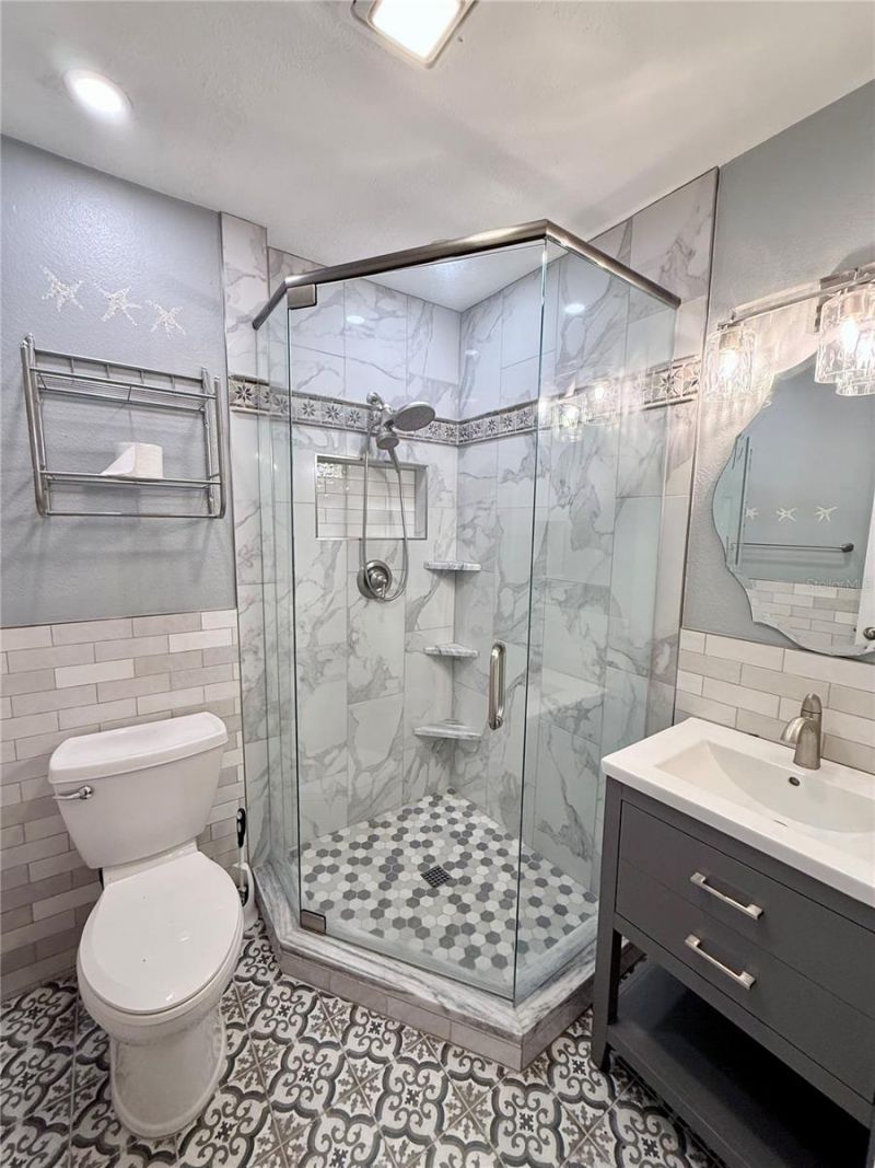 5075 Starfish Drive Se, Unit B, Saint Petersburg, FL 33705 Photo