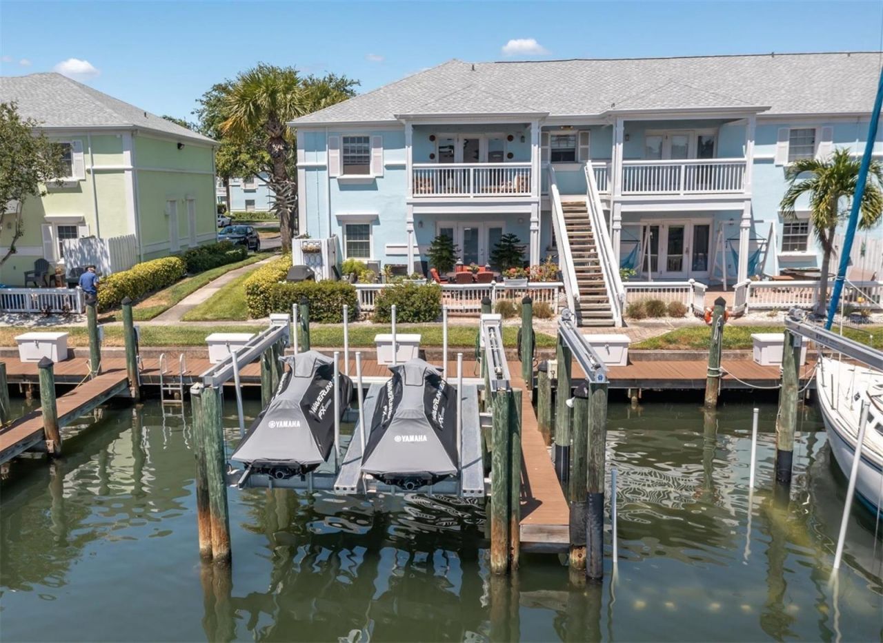 5075 Starfish Drive Se, Unit B, Saint Petersburg, FL 33705 Photo