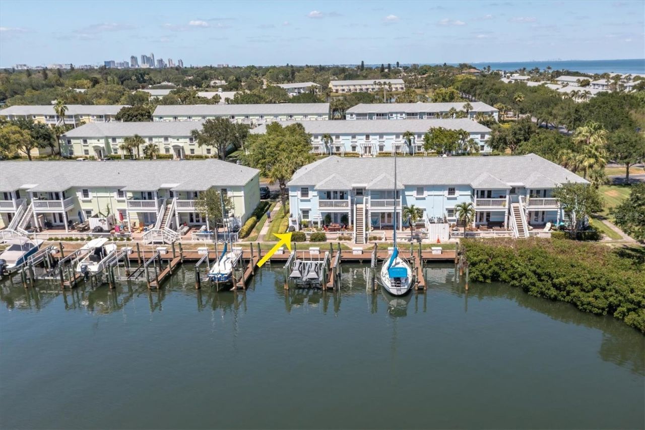 5075 Starfish Drive Se, Unit B, Saint Petersburg, FL 33705 Photo