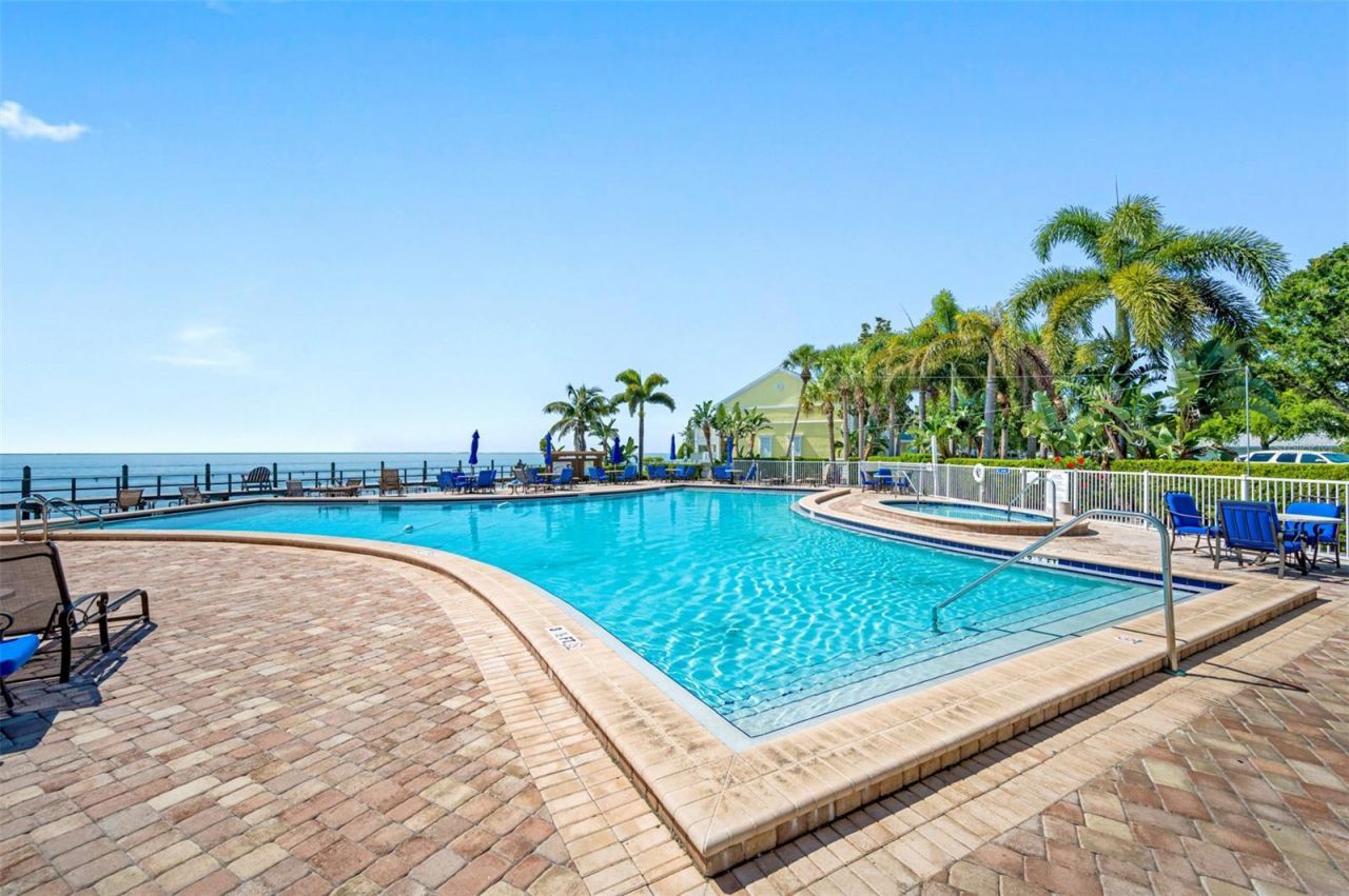 5075 Starfish Drive Se, Unit B, Saint Petersburg, FL 33705 Photo