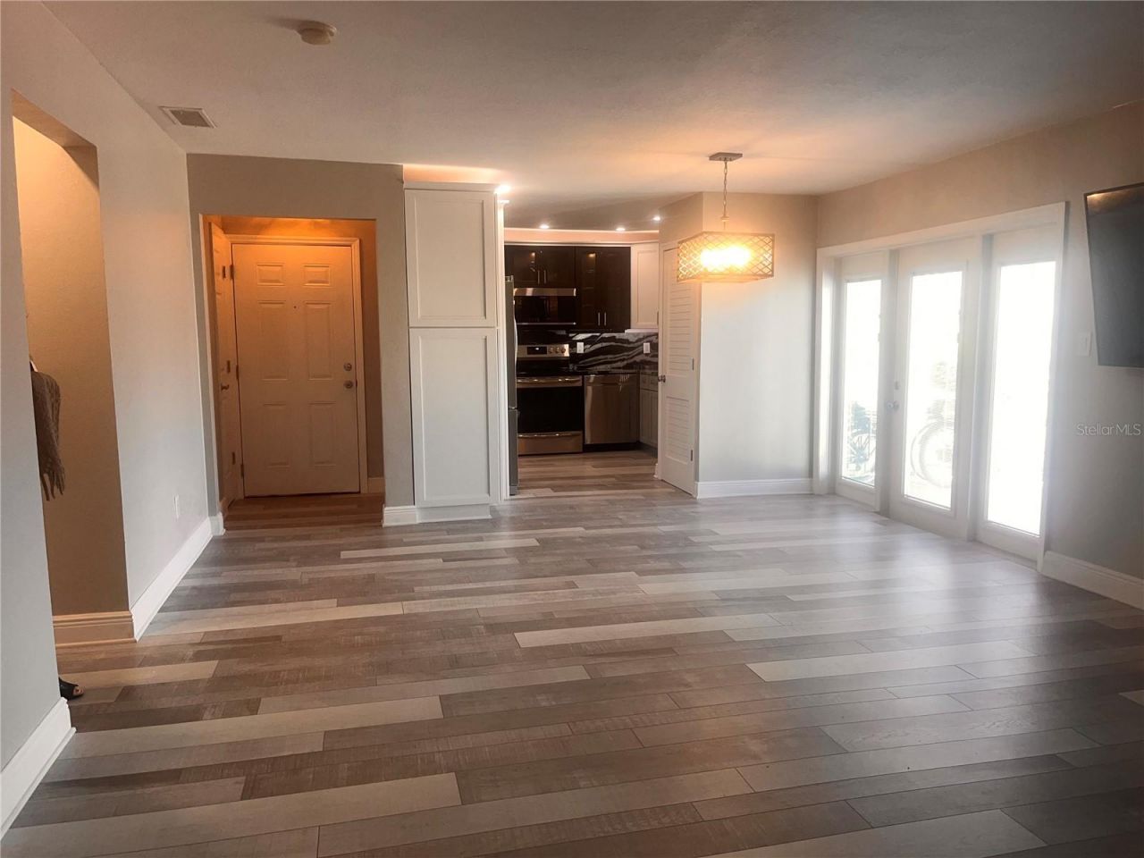 5075 Starfish Drive Se, Unit B, Saint Petersburg, FL 33705 Photo