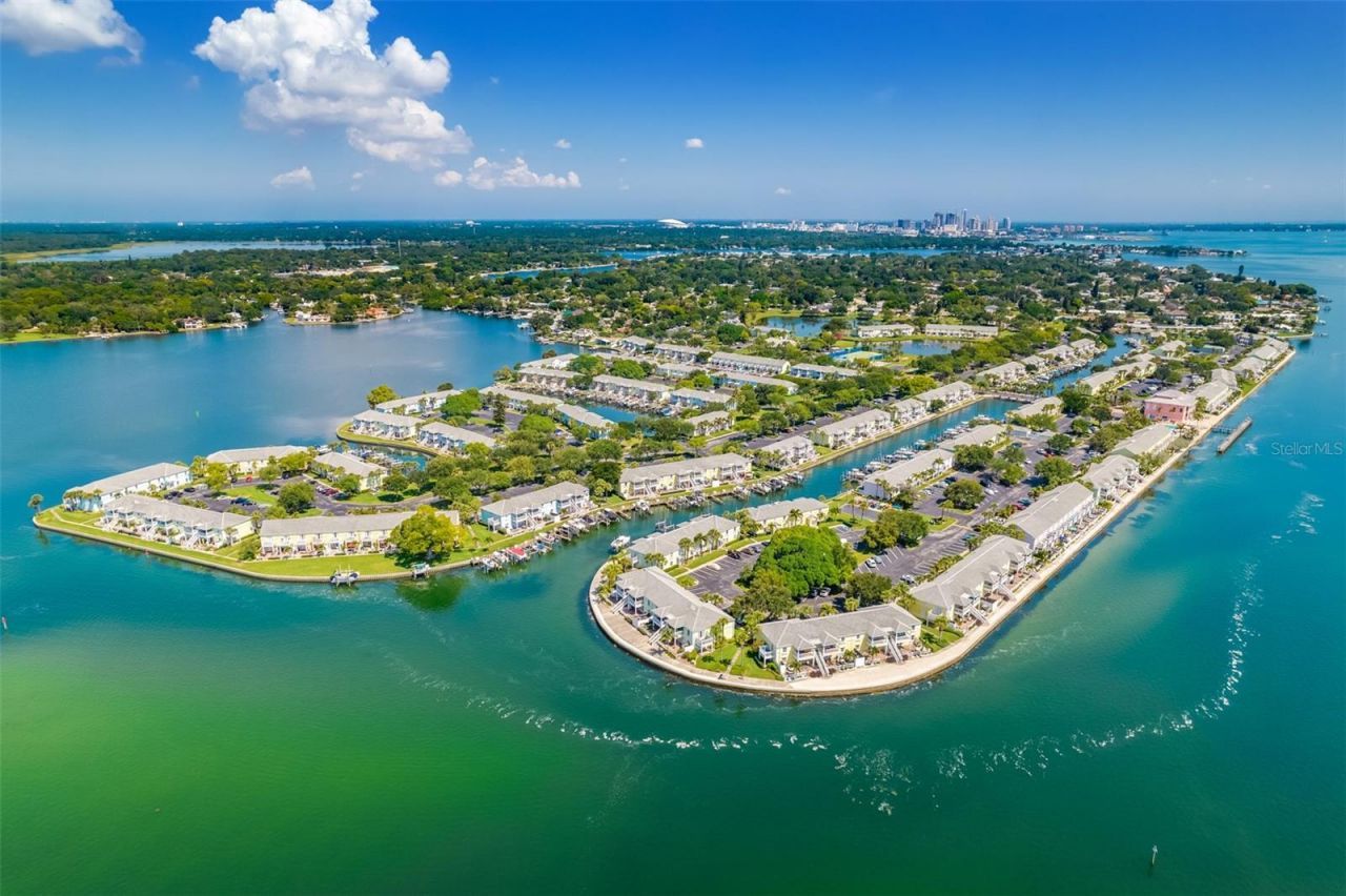 5075 Starfish Drive Se, Unit B, Saint Petersburg, FL 33705 Photo