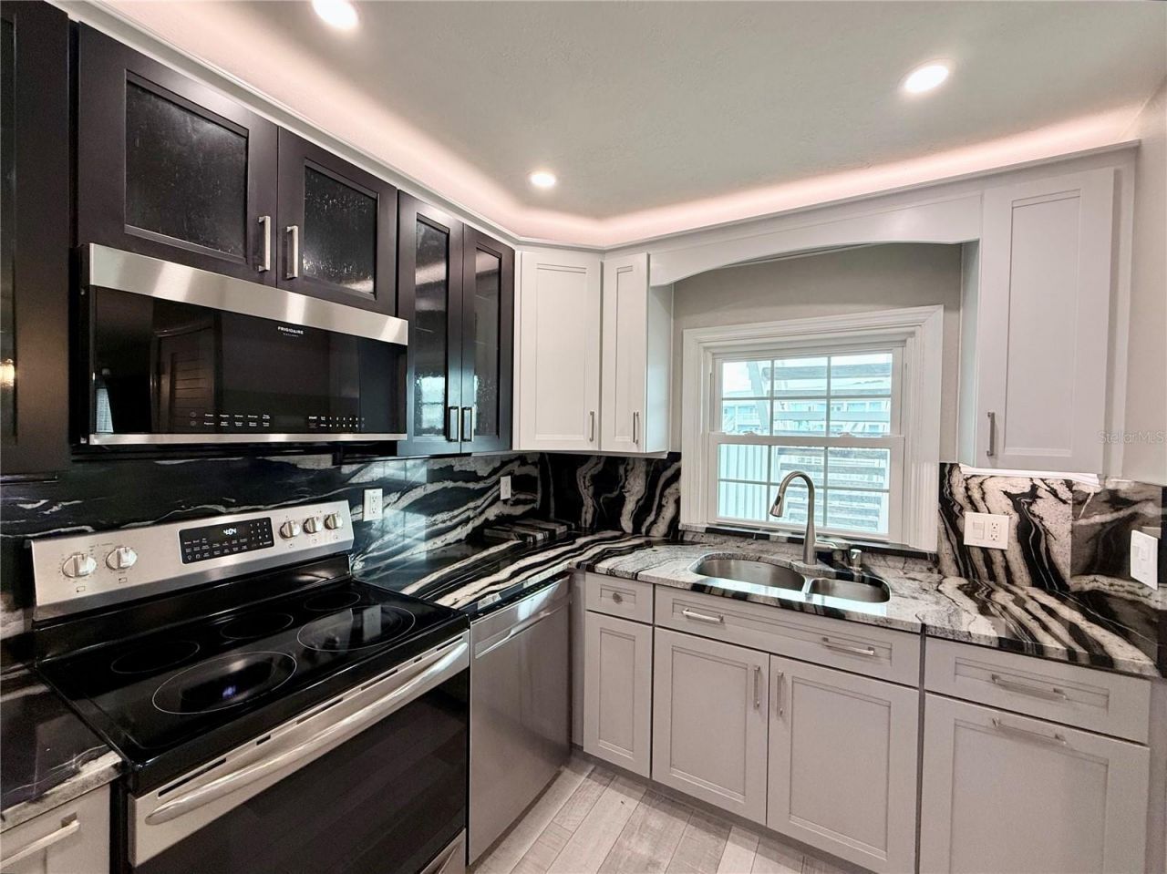 5075 Starfish Drive Se, Unit B, Saint Petersburg, FL 33705 Photo