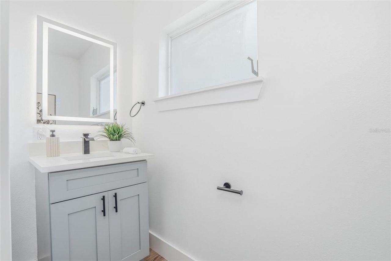 7125 5th Avenue N, Saint Petersburg, FL 33710 Photo