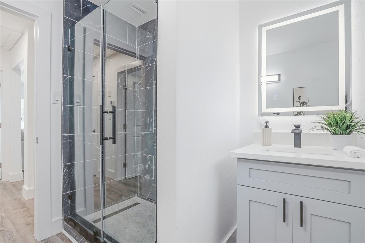 7125 5th Avenue N, Saint Petersburg, FL 33710 Photo