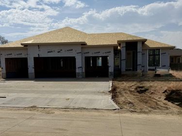 9815 Cumberland Drive , Papillion, NE 68046