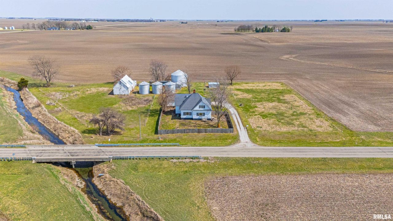 2635 County Road 950 E, Hammond, IL 61929 Main Photo