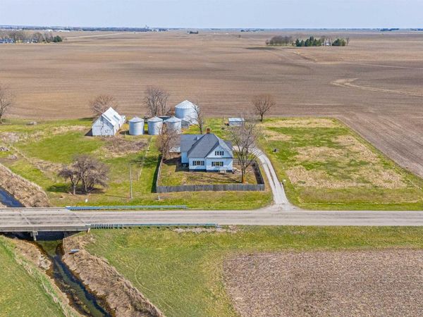 2635 County Road 950 E, Hammond, IL 61929