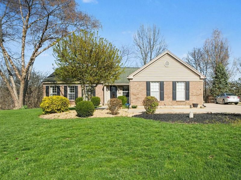 7854 Surreywood Drive, Miami Twp, OH 45052 Photo 1