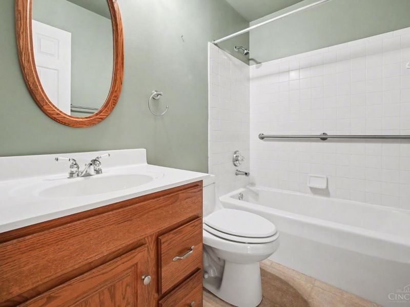 7854 Surreywood Drive, Miami Twp, OH 45052 Photo 19