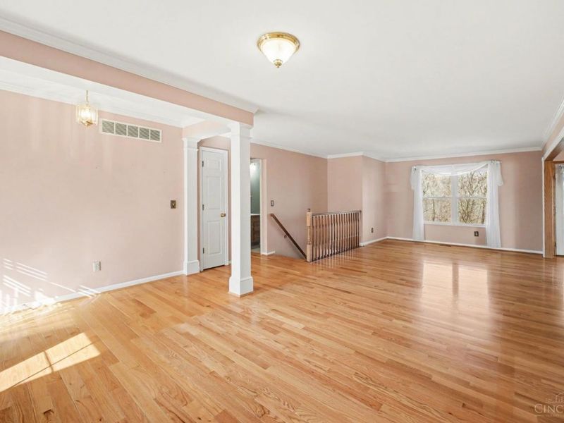 7854 Surreywood Drive, Miami Twp, OH 45052 Photo 4