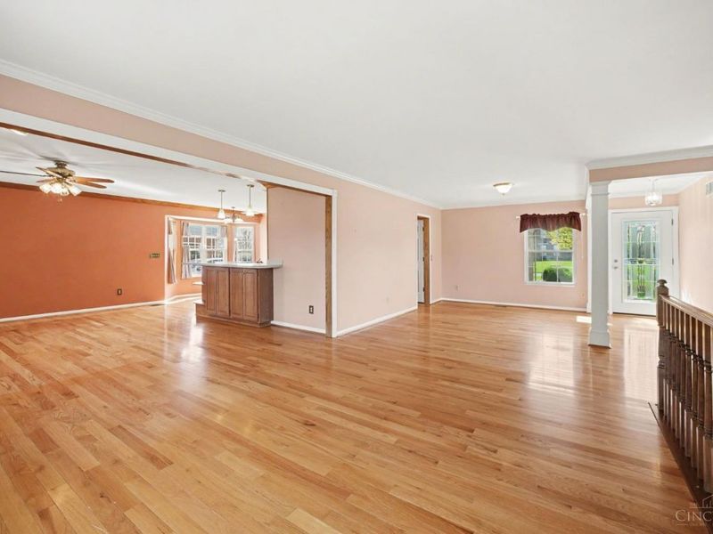 7854 Surreywood Drive, Miami Twp, OH 45052 Photo 6