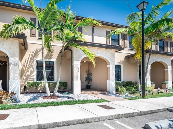 10565 W 34th Ct , Hialeah, FL 33018