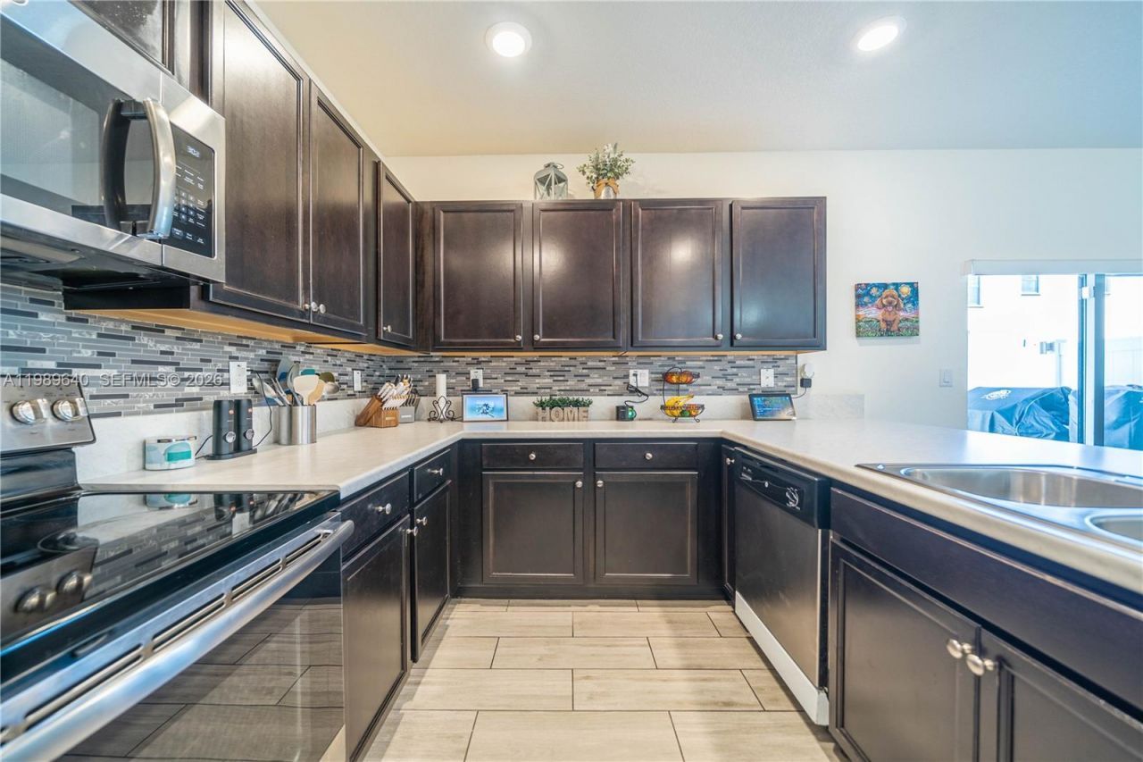 10565 W 34th Ct , Hialeah, FL 33018 Photo