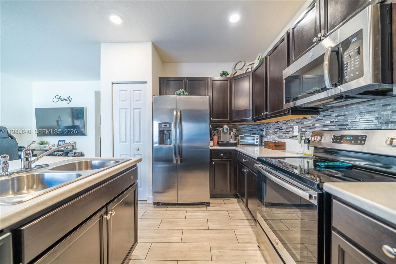 10565 W 34th Ct , Hialeah, FL 33018 Photo