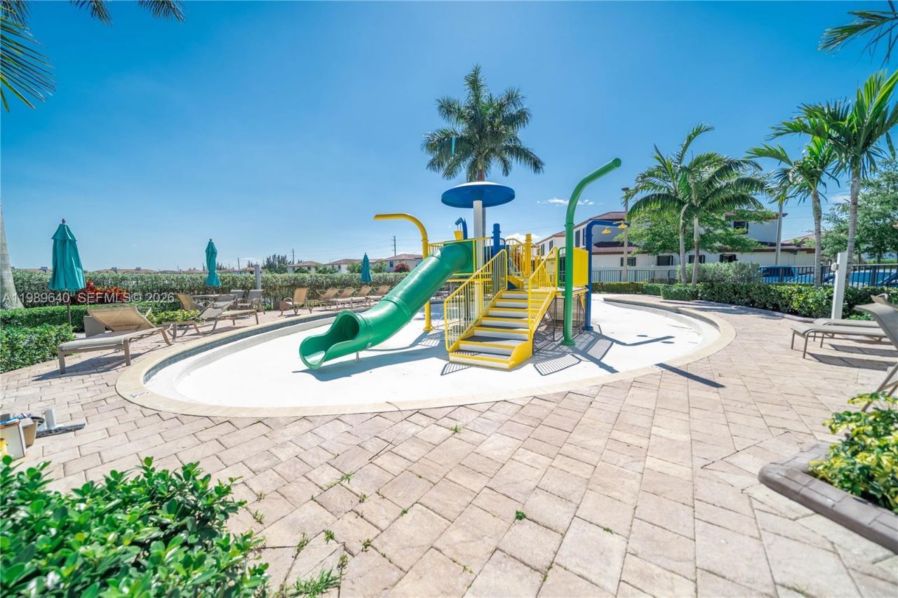 10565 W 34th Ct , Hialeah, FL 33018 Photo