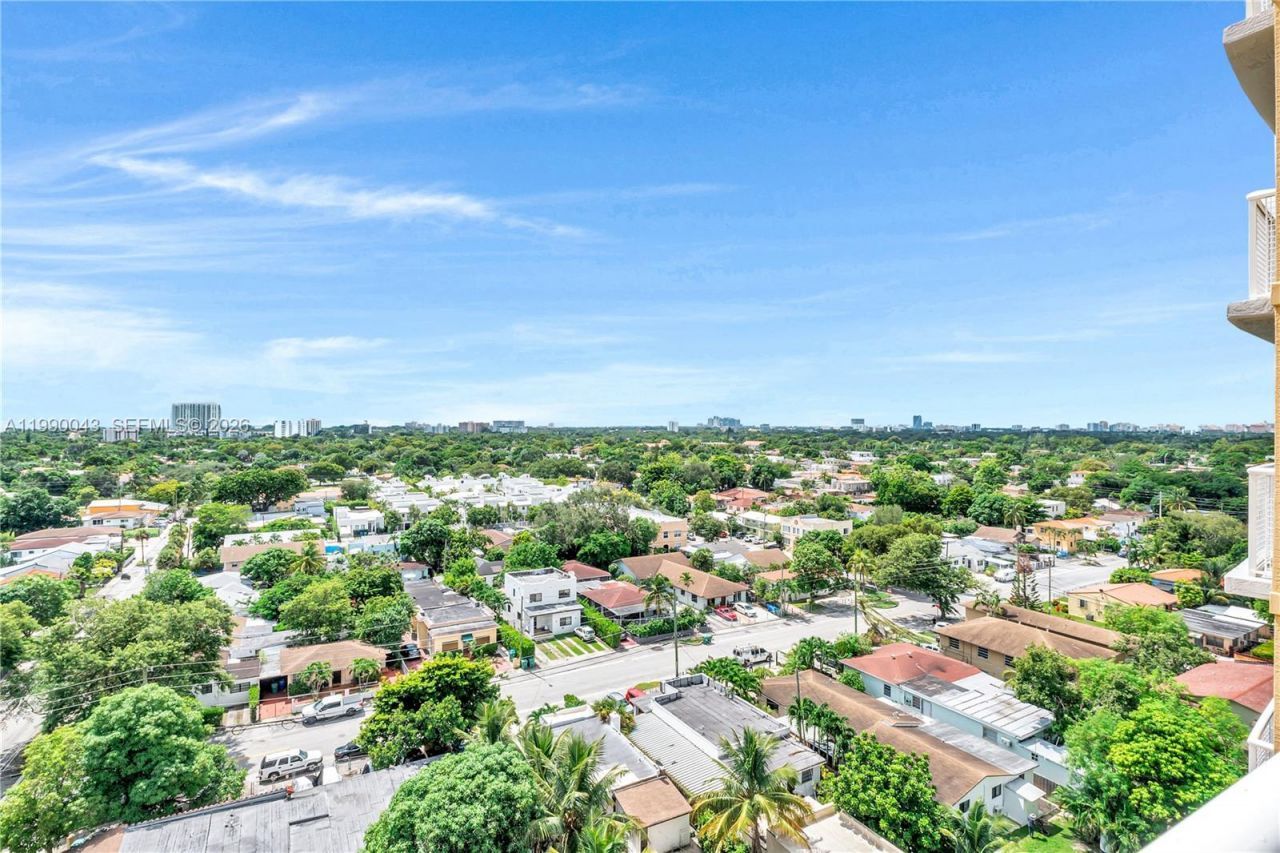 900 SW 8th St , Unit 1110, Miami, FL 33130 Photo