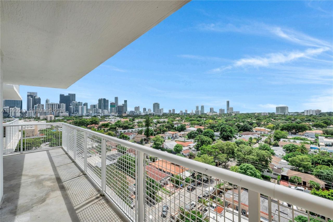 900 SW 8th St , Unit 1110, Miami, FL 33130 Photo