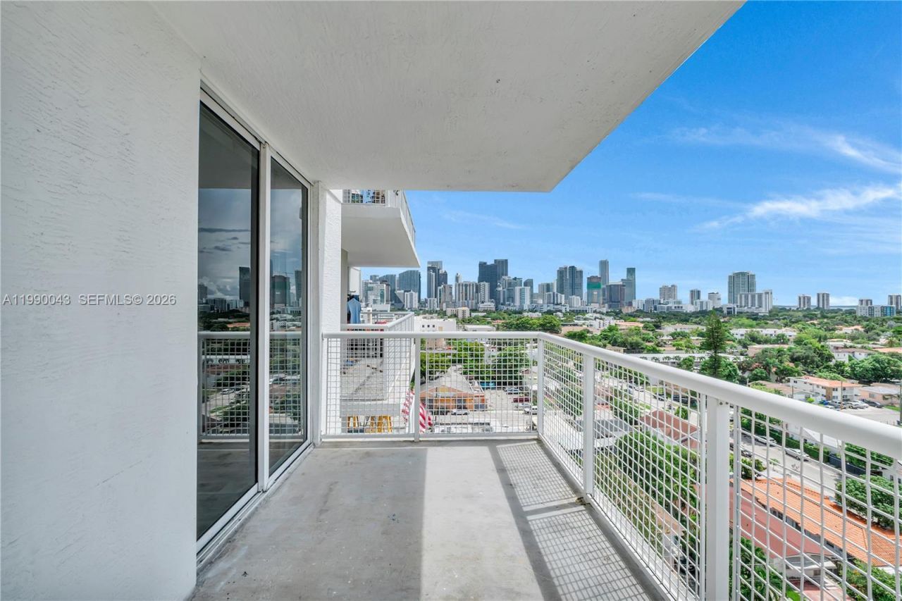 900 SW 8th St , Unit 1110, Miami, FL 33130 Photo