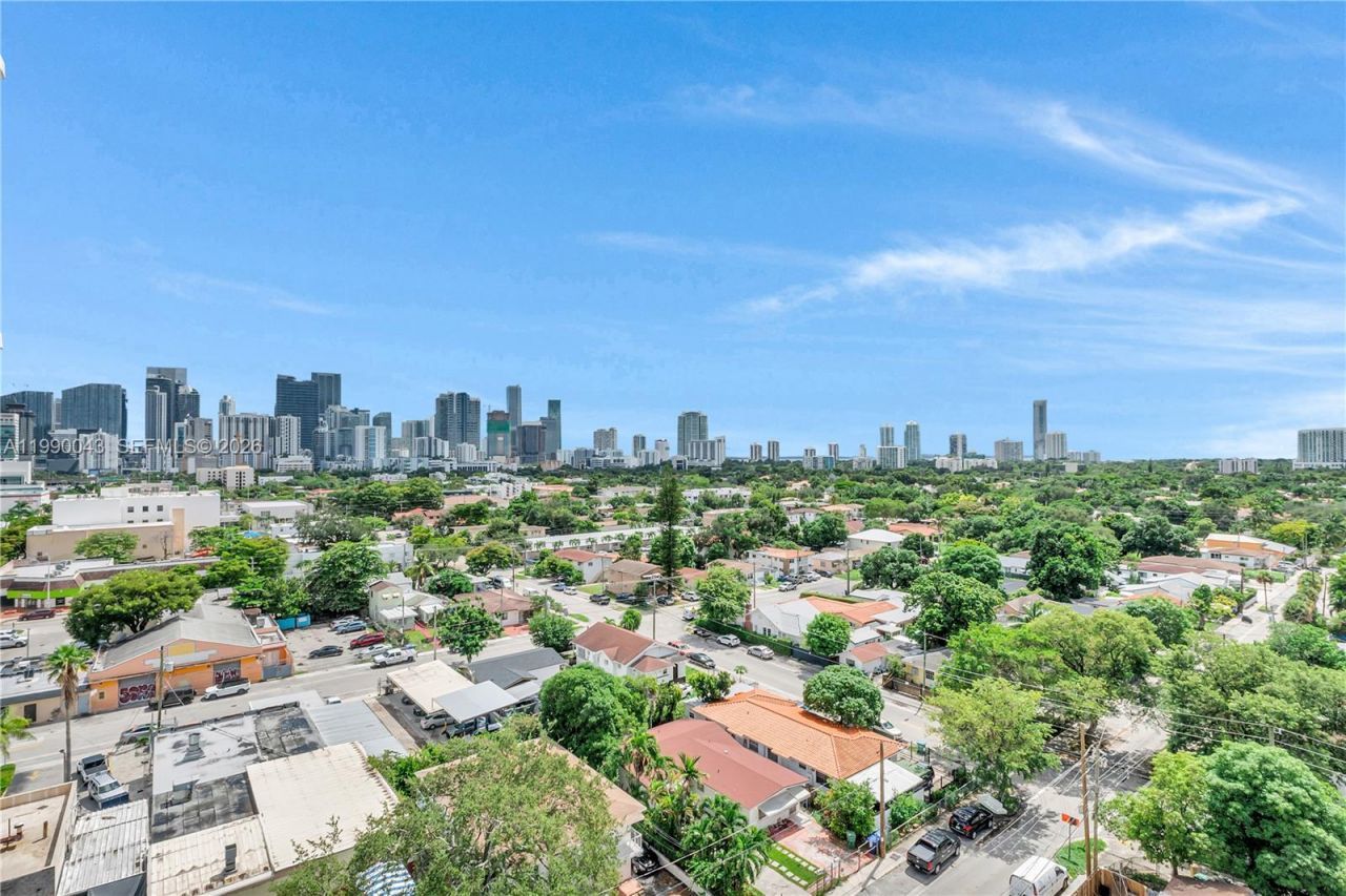 900 SW 8th St , Unit 1110, Miami, FL 33130 Photo