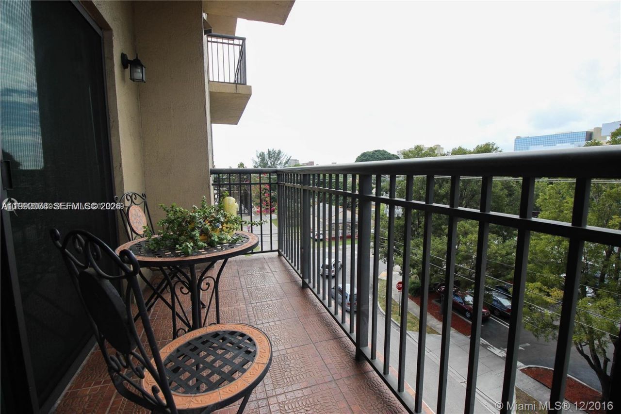 3590 Coral Way , Unit 509, Miami, FL 33145 Photo