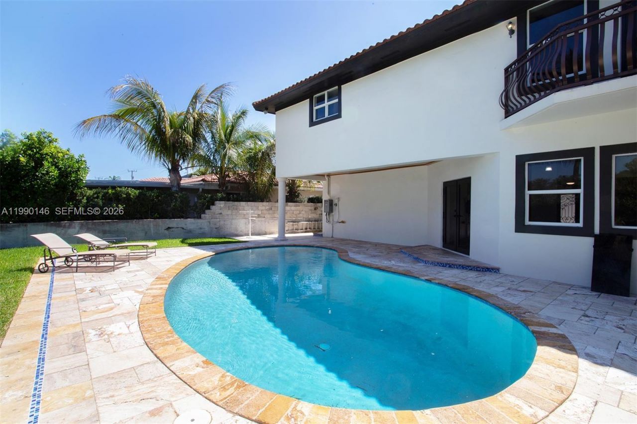 545 S Shore Dr , Miami Beach, FL 33141 Photo