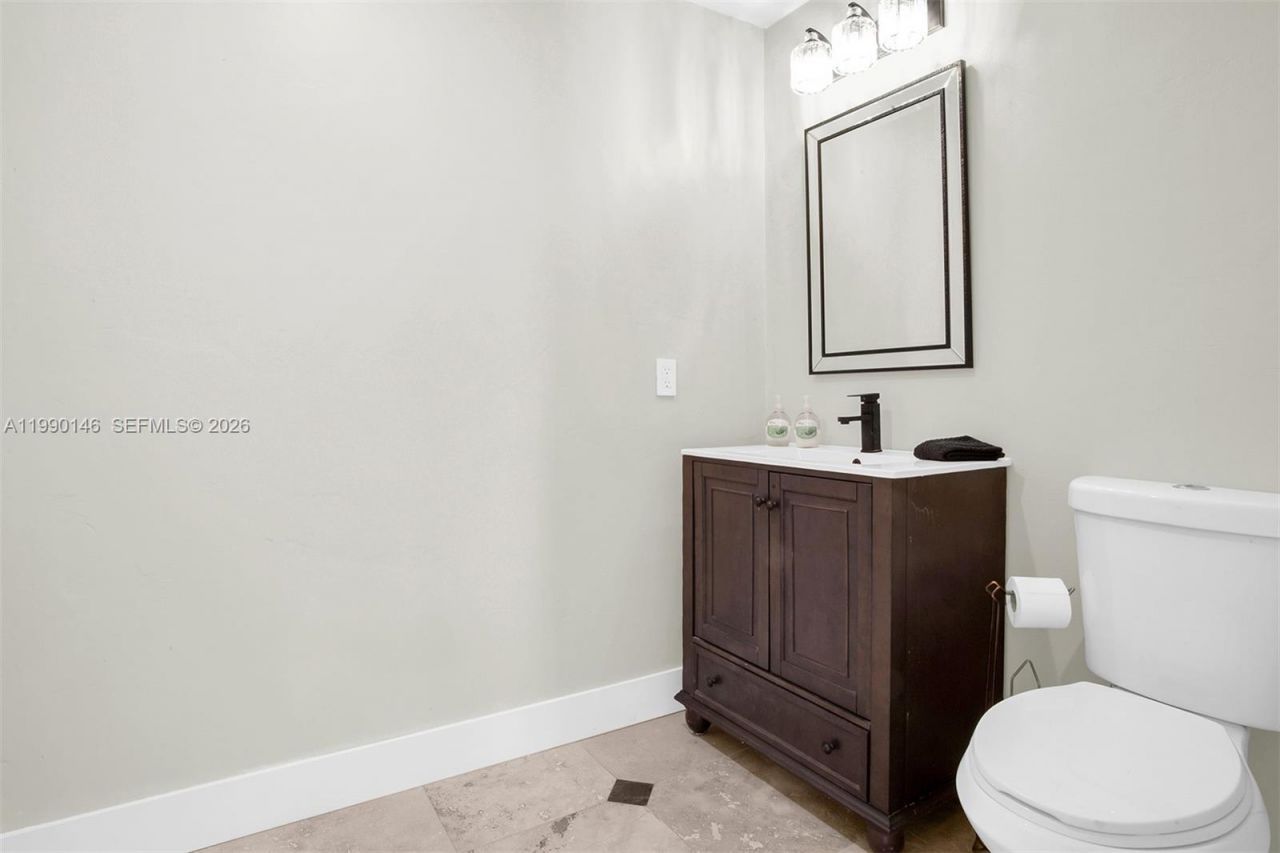 545 S Shore Dr, Miami Beach, FL 33141 Photo