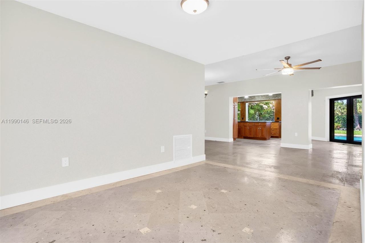 545 S Shore Dr, Miami Beach, FL 33141 Photo