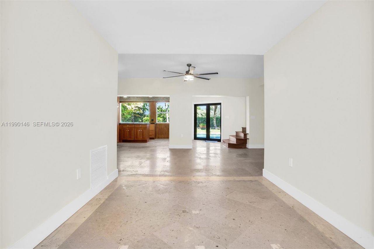 545 S Shore Dr , Miami Beach, FL 33141 Photo