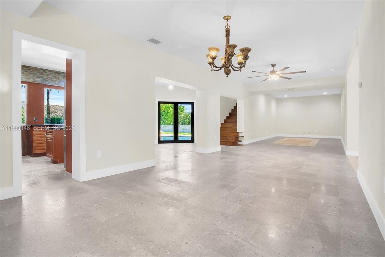545 S Shore Dr, Miami Beach, FL 33141 Photo