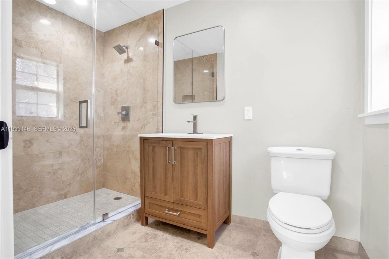 545 S Shore Dr, Miami Beach, FL 33141 Photo