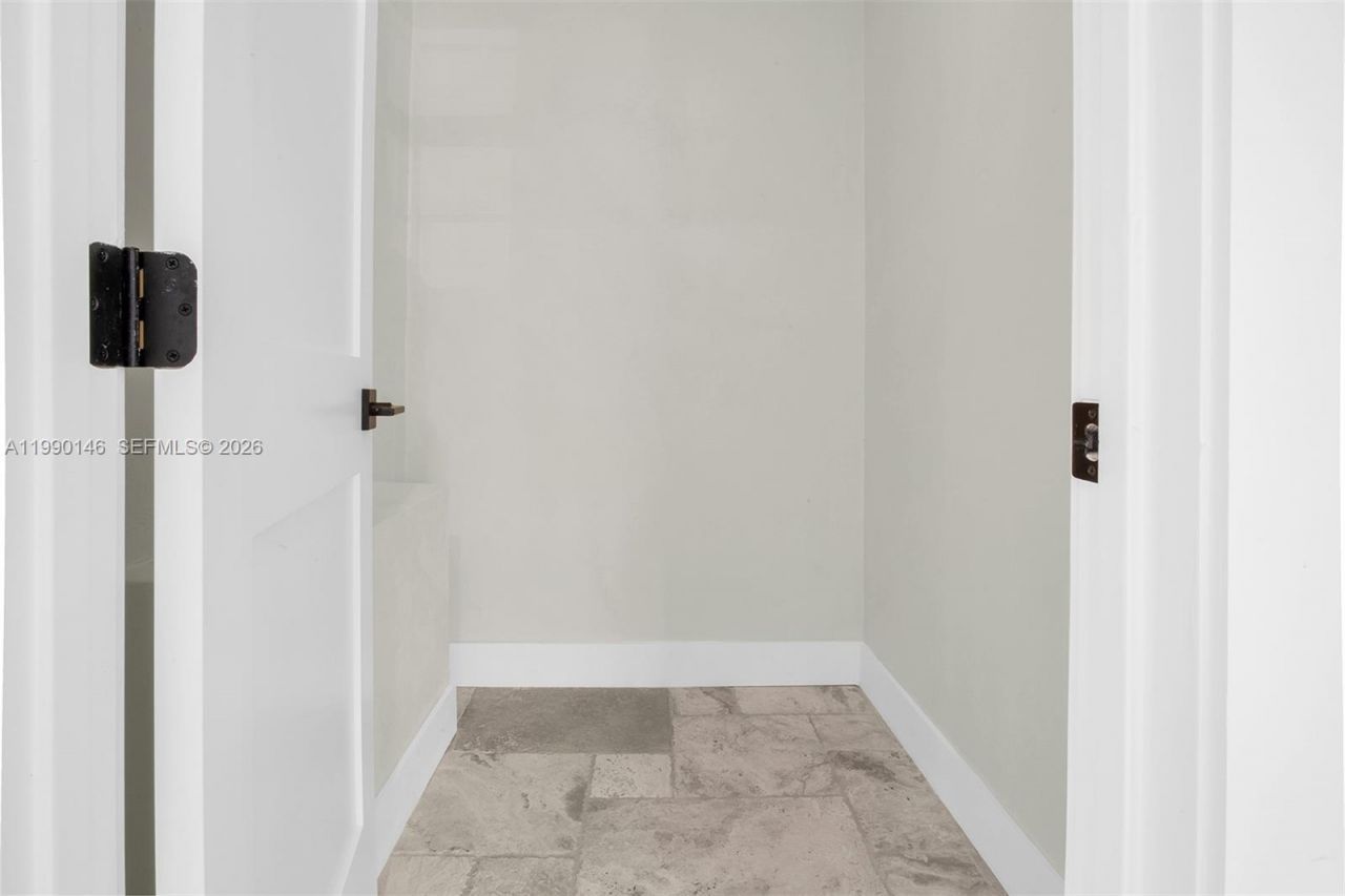 545 S Shore Dr, Miami Beach, FL 33141 Photo