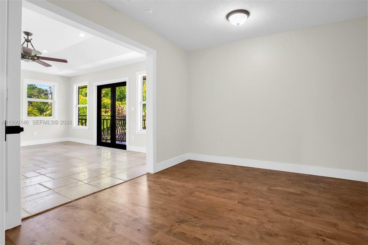 545 S Shore Dr, Miami Beach, FL 33141 Photo