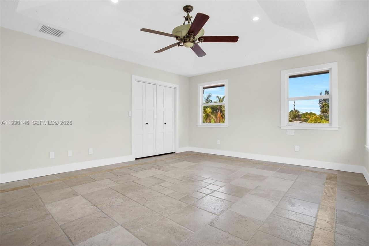 545 S Shore Dr, Miami Beach, FL 33141 Photo
