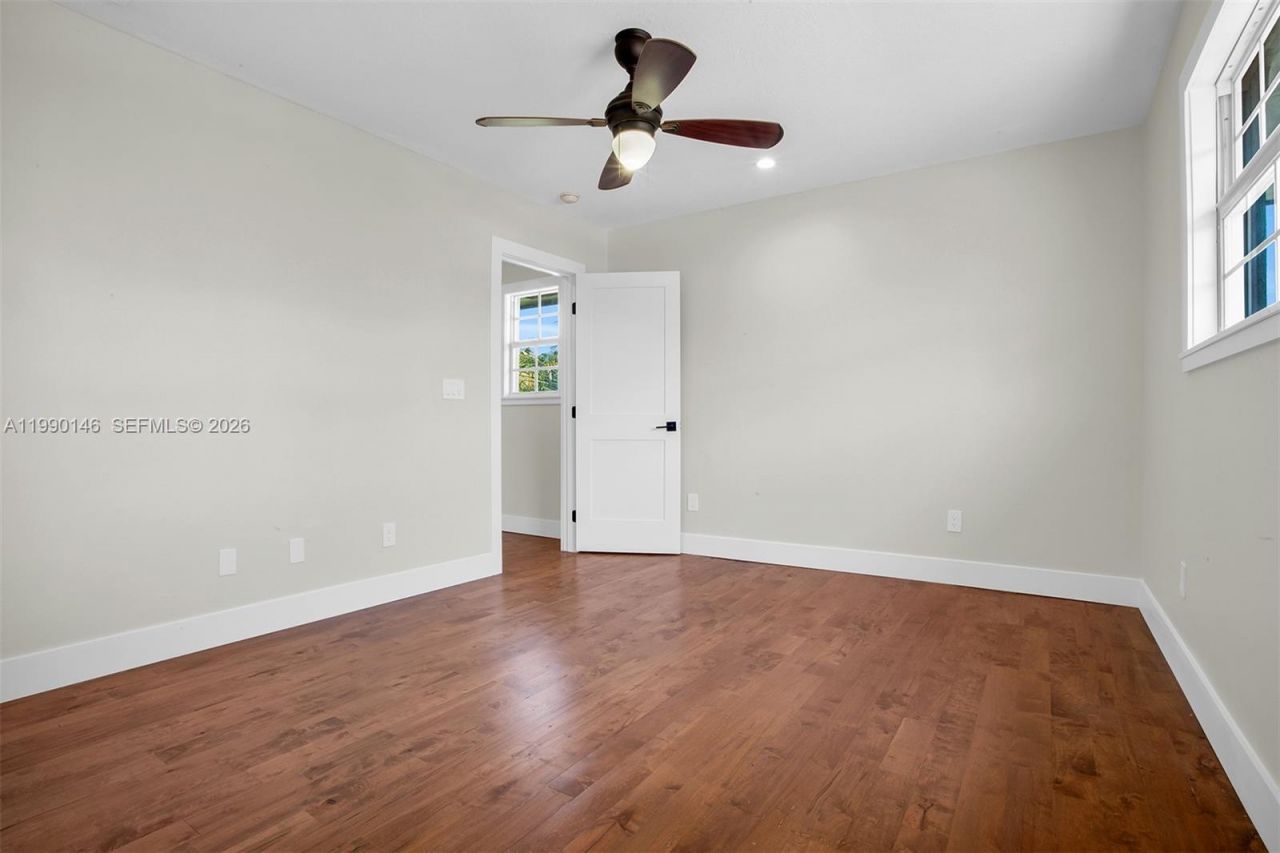 545 S Shore Dr, Miami Beach, FL 33141 Photo