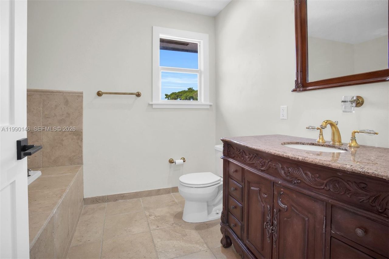 545 S Shore Dr, Miami Beach, FL 33141 Photo
