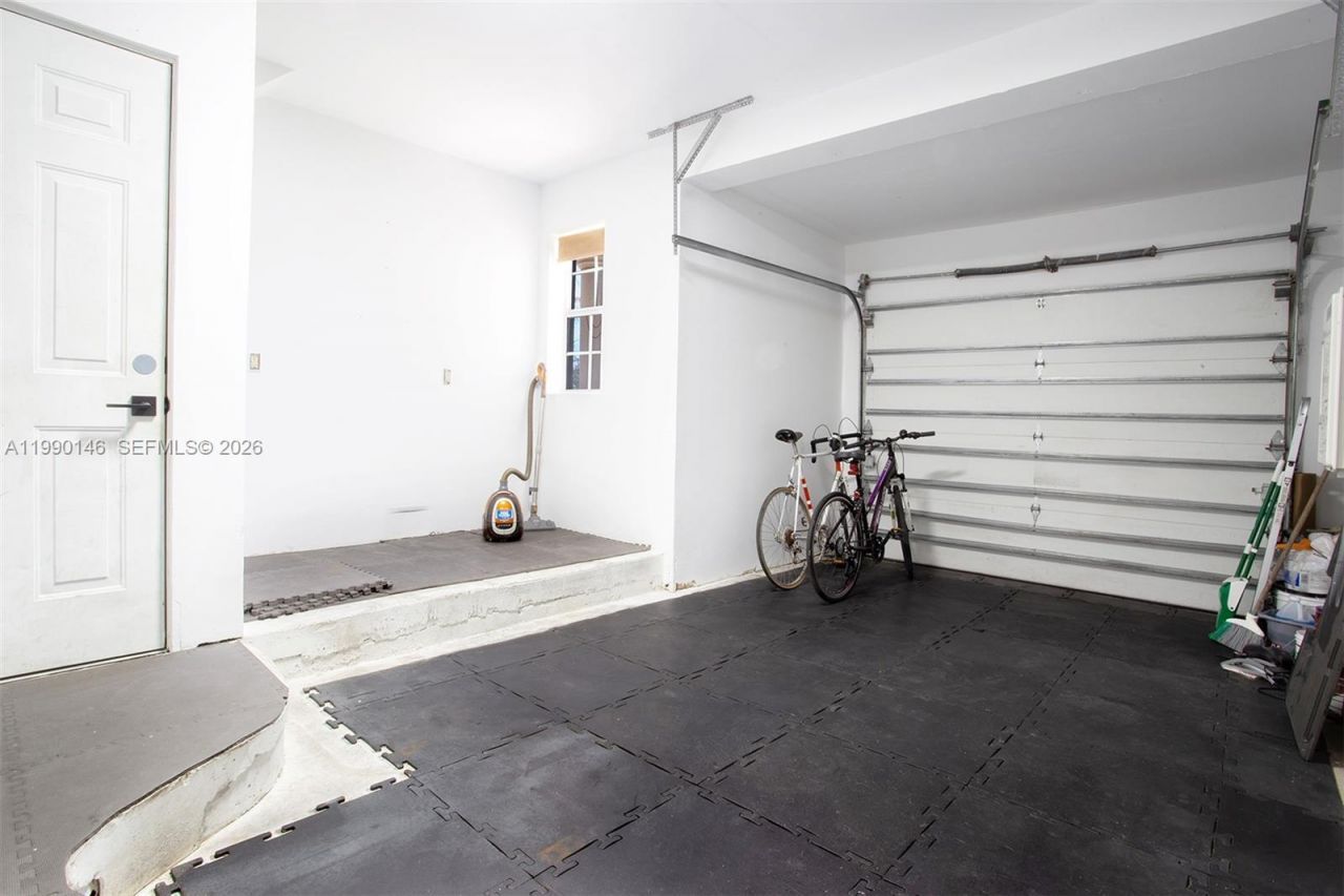 545 S Shore Dr, Miami Beach, FL 33141 Photo