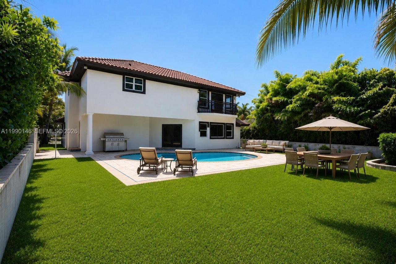 545 S Shore Dr, Miami Beach, FL 33141 Photo