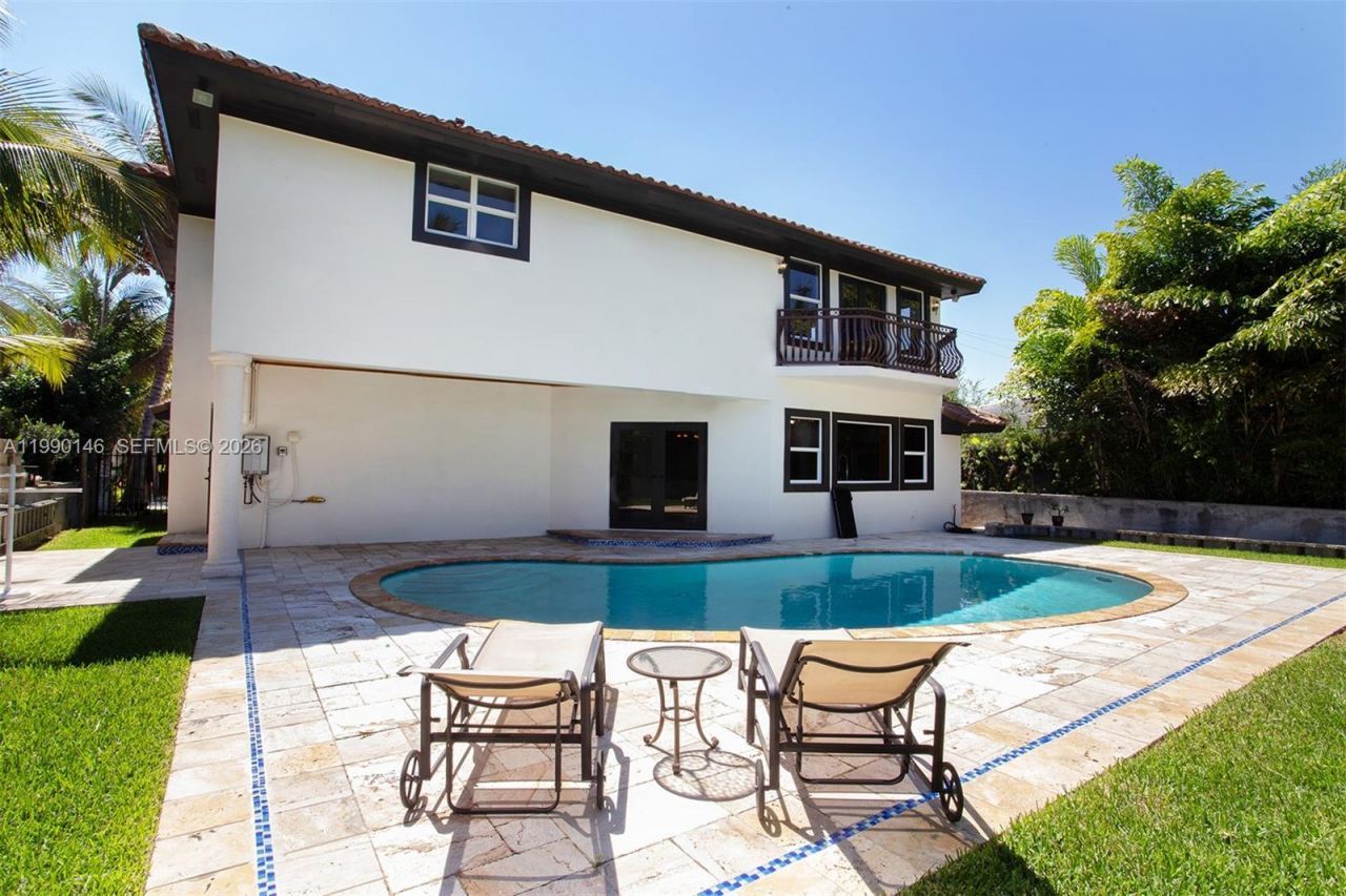 545 S Shore Dr , Miami Beach, FL 33141 Photo