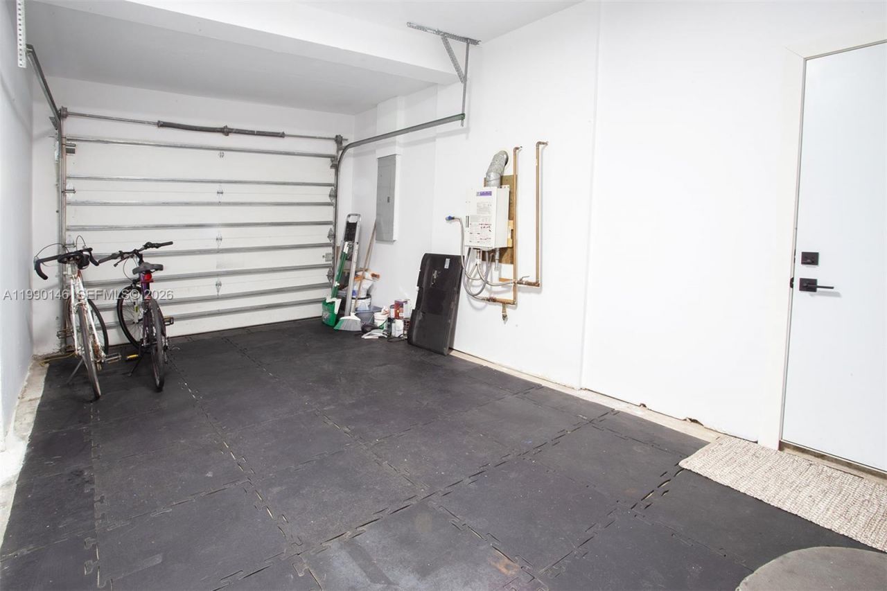 545 S Shore Dr , Miami Beach, FL 33141 Photo